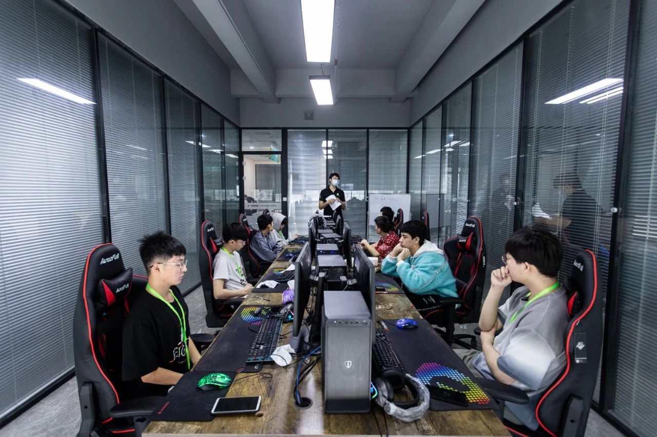 发展联赛观察（一）：新报备政策下，青训选手在LDL迎来新机遇