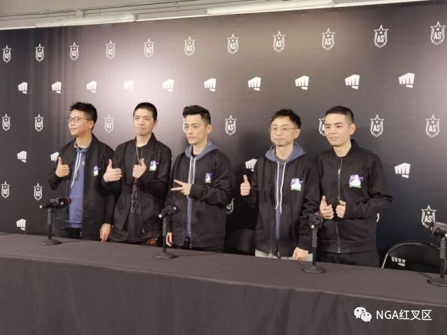 【赛事资讯】全明星赛群访day2主播队：我还没退役，我只是没人要