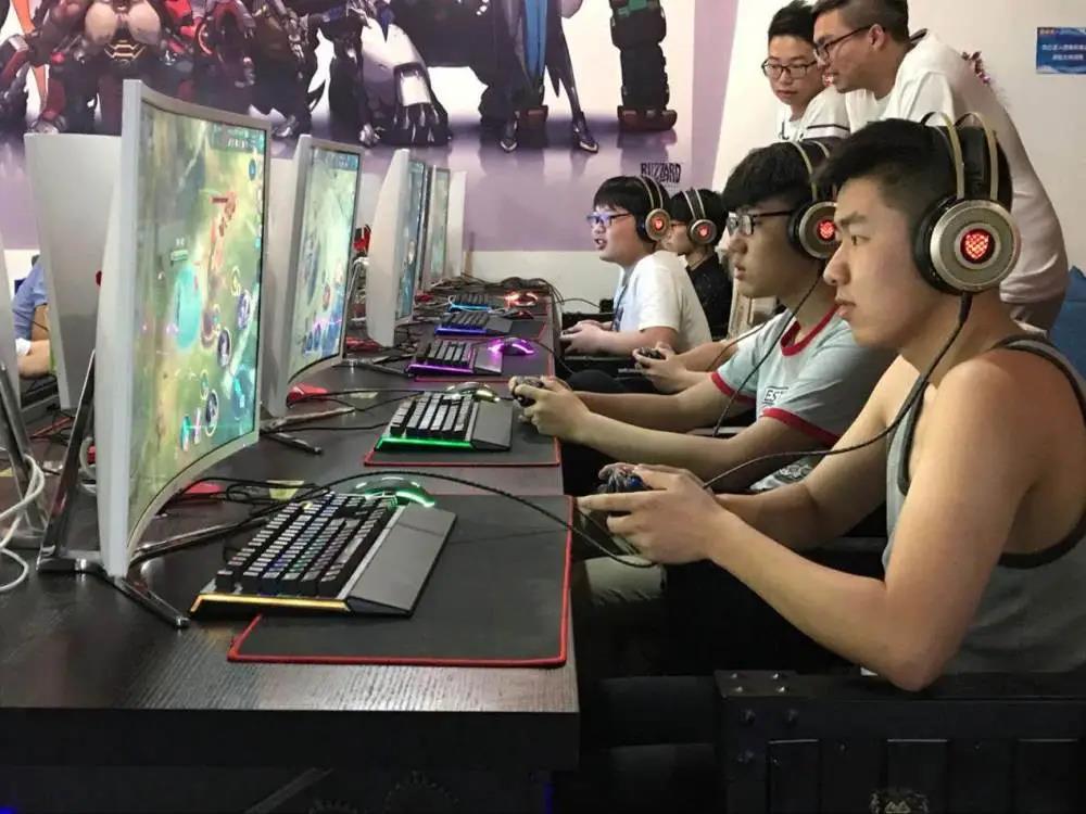 一年倒闭12000家，网吧从业者如何自救？ | 电竞世界